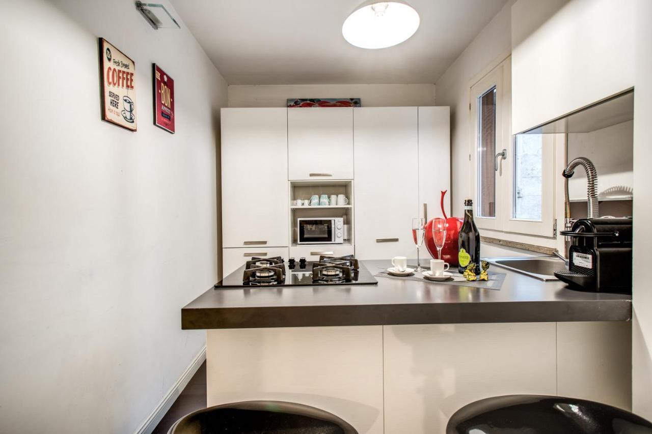 Trastevere Miracle Suite Rome Exterior photo